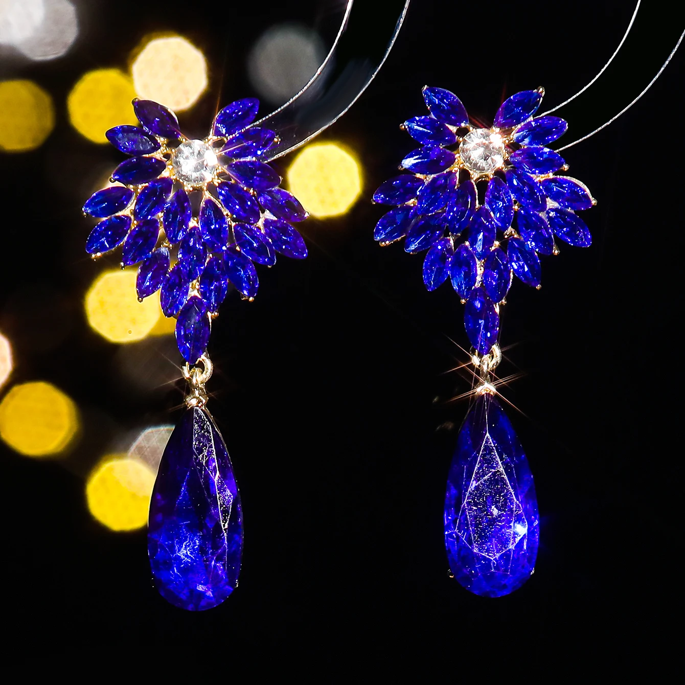 Fashion super flash exaggerated earrings female senior sense temperament rhinestone earrings party dinner earrings