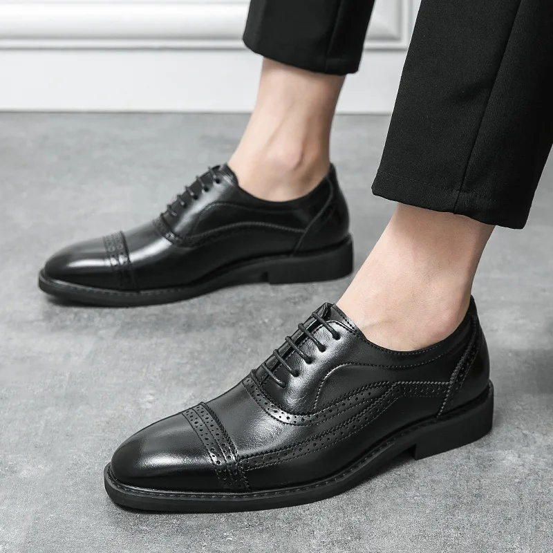 Men's plus Size British Style Leather Shoes Carved Casual Dress Shoes New Wedding Business Formal