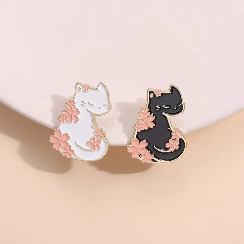 Japanese Cartoon Badges Cherry Blossom Cat Badge Pins DIY Backpack Collar Brooch Personality Party Jewelry for Friends