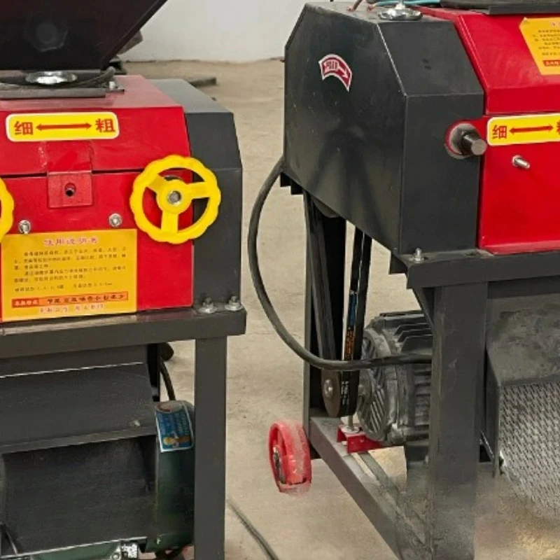 LTT, Household Corn Breaker Breeding Chicken and Duck Grain Crusher Peanut Sorghum Flattening Machine