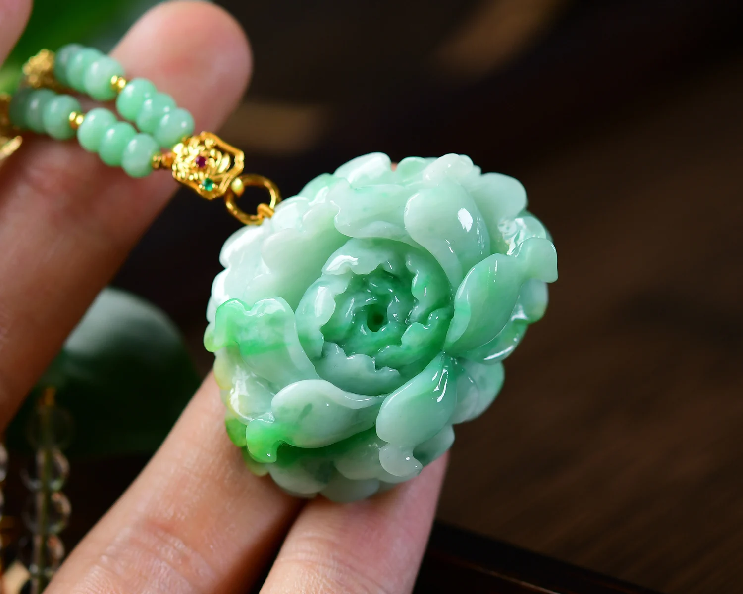 

Natural Jade A Green Gemstone Pendant Necklace 41*31*15mm Jade Carved Flower Women Men Guanyin Stone Jade A Necklace AAAAA