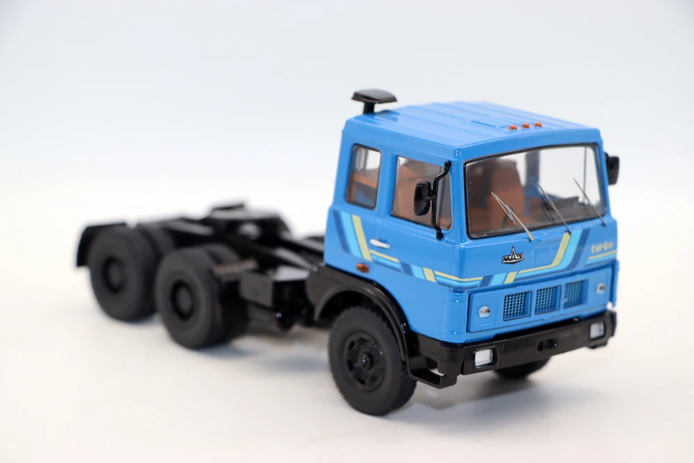 NEW SSM 1:43 Scale MAZ 6422 Tractor By Start Scale Models Diecast Aolly Toys for collection gift