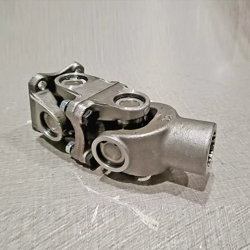 Kom atsu D50P-15C Universal Joint Assembly 130-60-B17001 Heavy Du ty Bulldozer Drive Shaft Spare Parts
