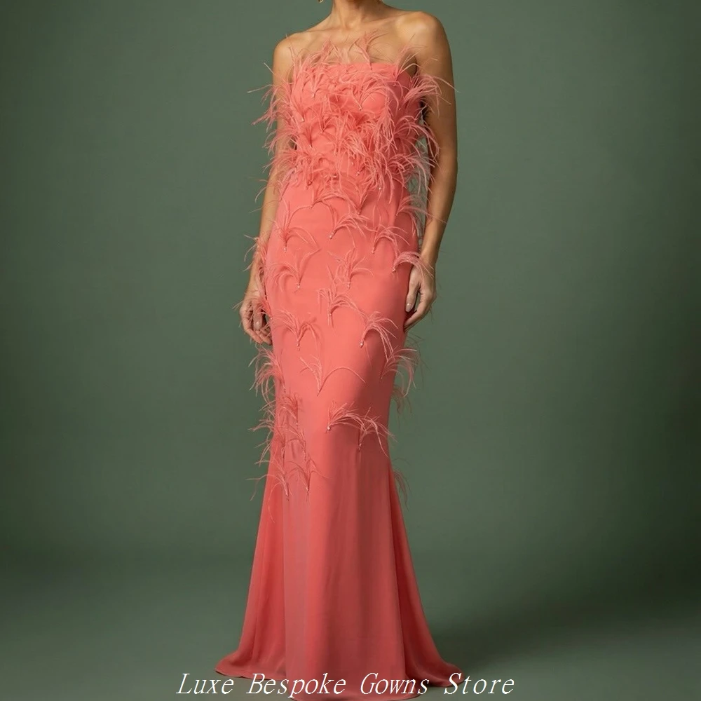 

Women's Formal Evening Gowns A-line Floor-length Strapless Sleeveless Prom Dresses Fashion Feathers Draped Customized Gowns
