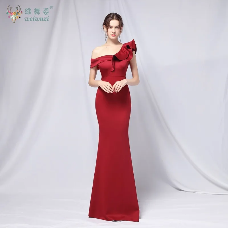 

Simple One Shoulder Satin Elastic Evening Gown Slim Fit Long Fishtail Skirt Suitable for Formal Dresses At Banquets and Parties