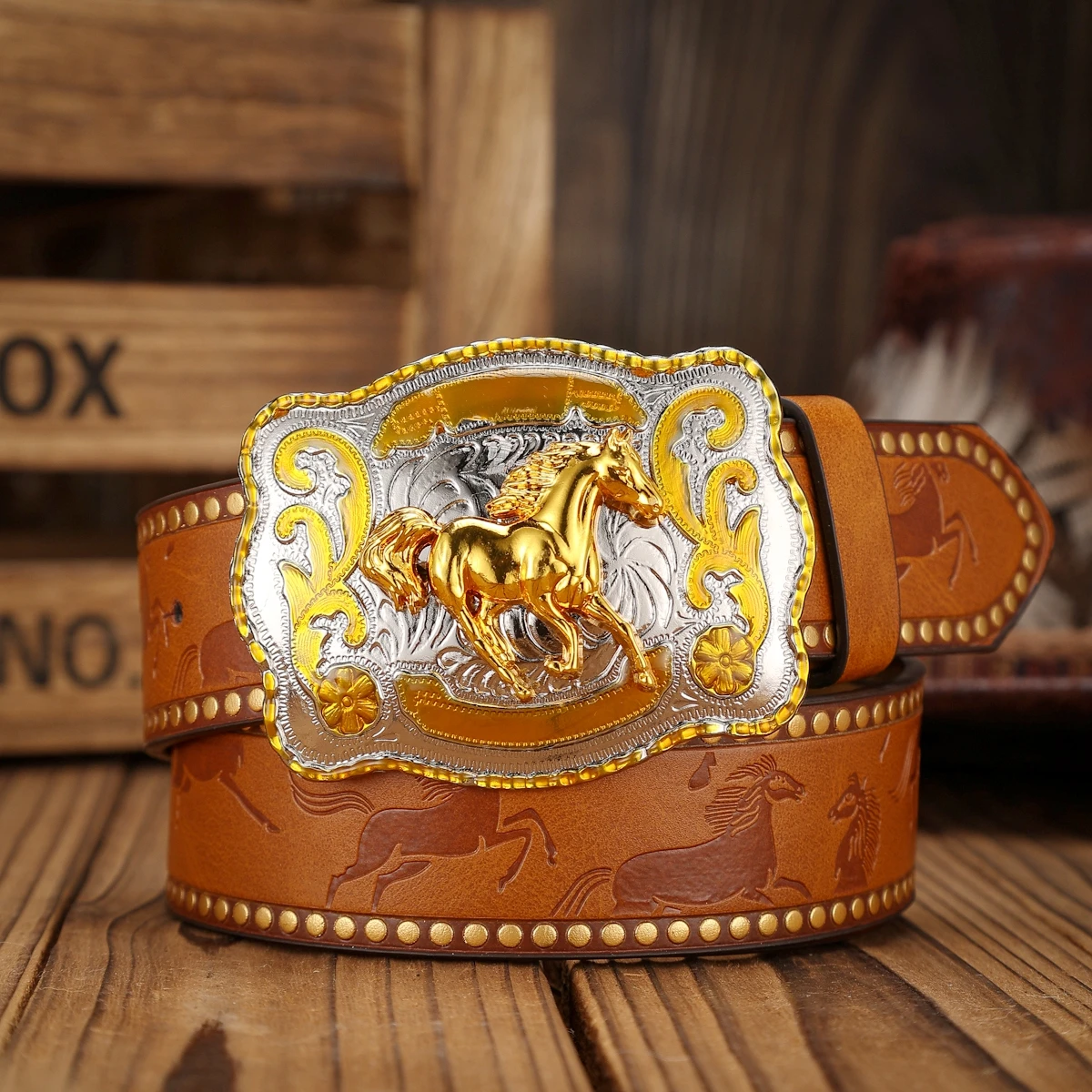 Ein Western-Style Gürtel aus PU-Leder mit Schnalle, geeignet für Männer und Frauen, ein einzigartiger Retro-Freizeitgürtel mit perforierten Nieten. – Detail 5