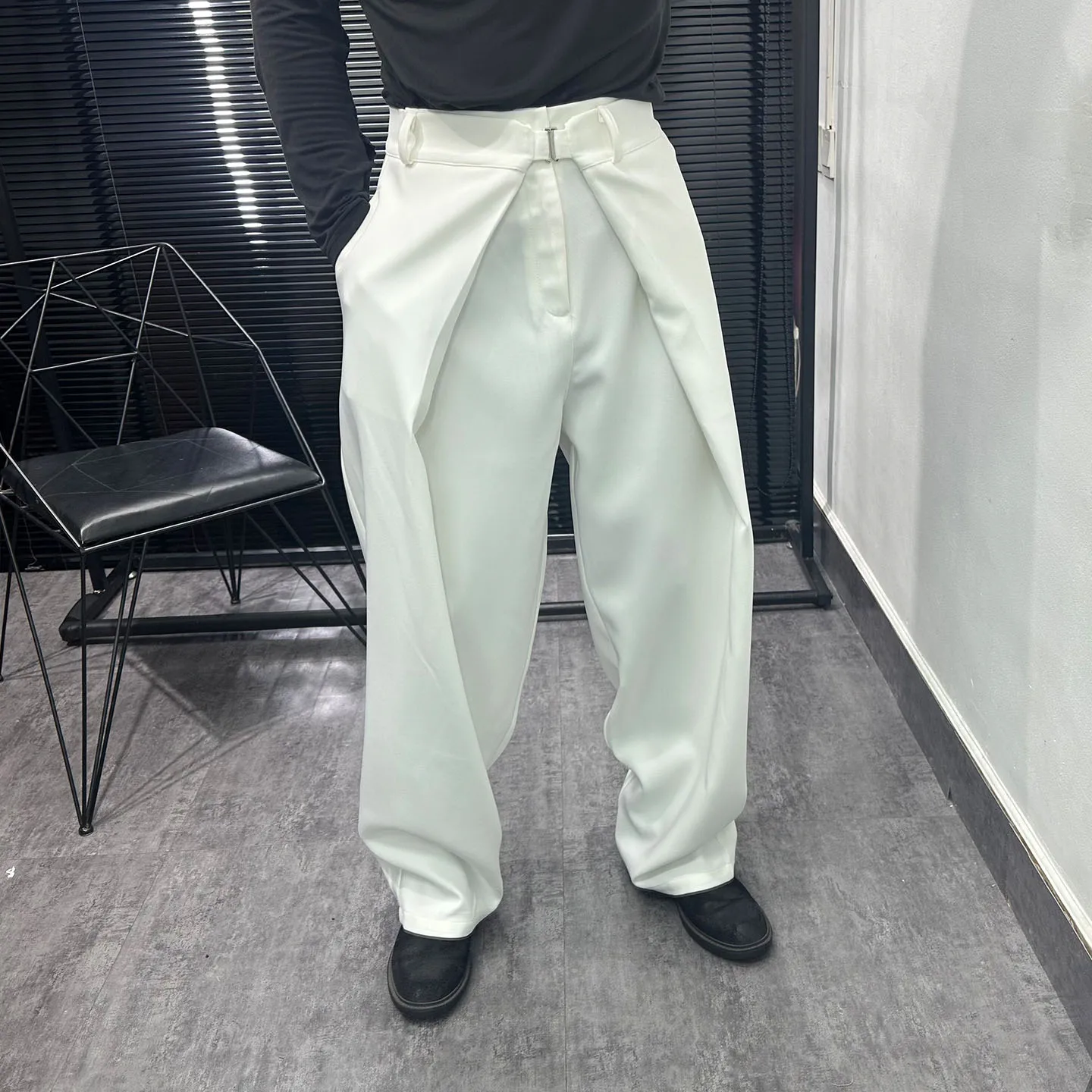 Fashionable Design Irregular Loose Wide-Leg Pants Draping Effect White Casual Trousers Old Money Style Straight-Leg Trendy