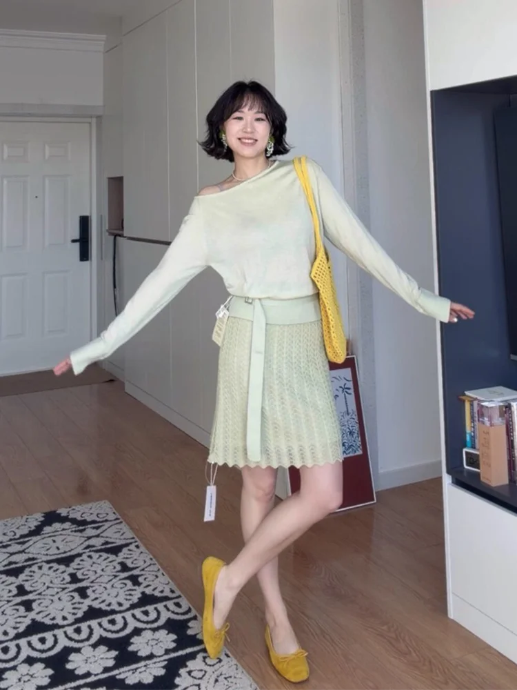 

Women's Gentle Date Outfit Set Slimming Waist Design Knitted Top And Midi Skirt Two-Piece Ensemble Summer Fashion