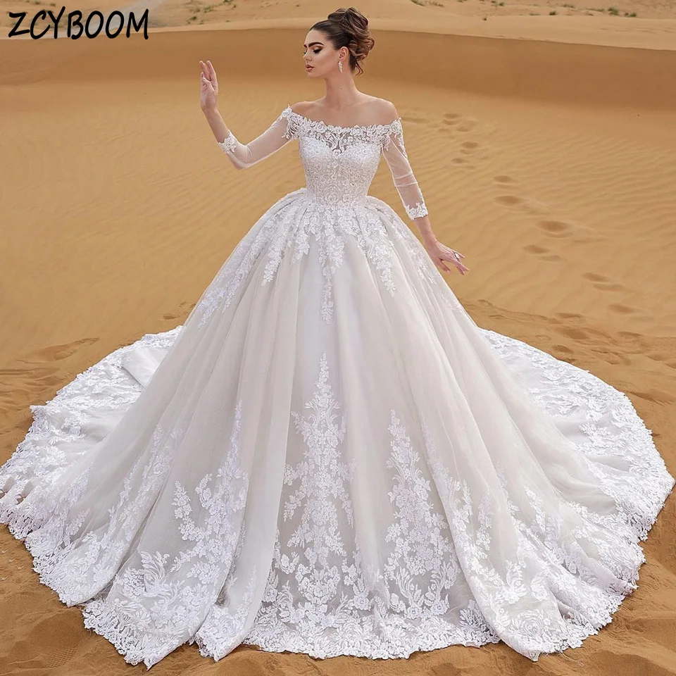 

Customized Boat Neck Appliques Off The Shoulder Half Sleeves Wedding Dress 2024 Ball Gown Floor Length Sweep Train Bridal Gown