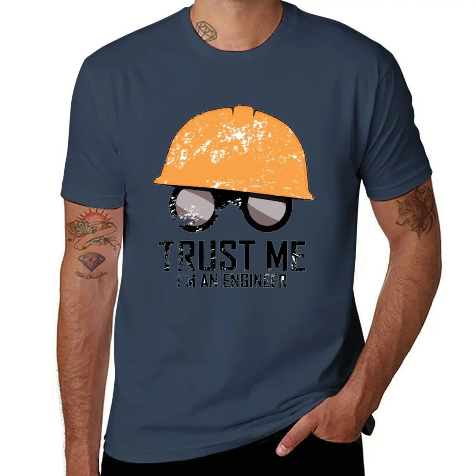 

Team Fortress 2 - Trust me! I'm an Engineer! T-Shirt Big and Tall Short Sleeve Tee