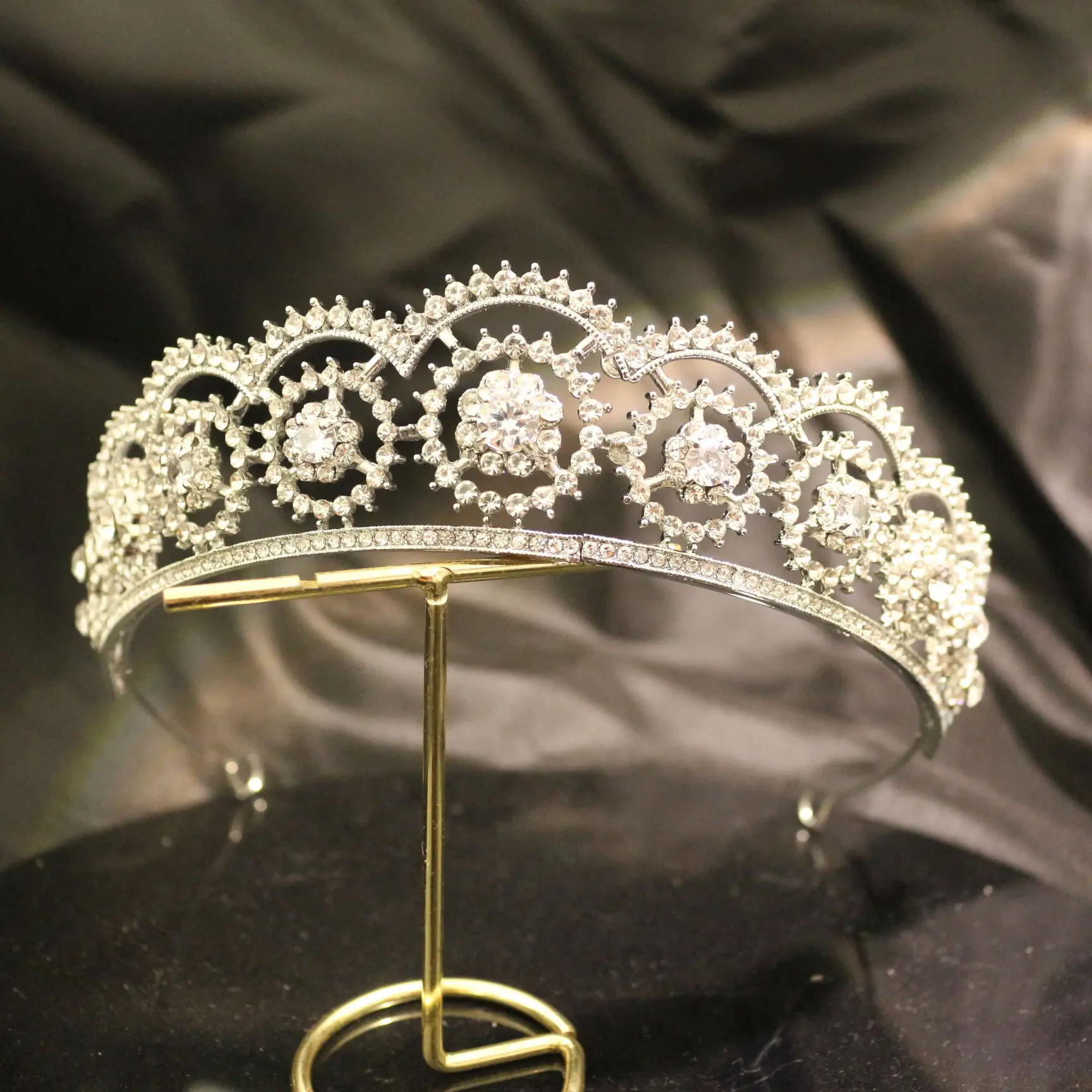 

Коронные головные уборы CC Princess: женские аксессуары, свадебные повязки на голову, украшения для волос на помолвку, хрустальные диадемы для невест, короны для конкурсов красоты HS31