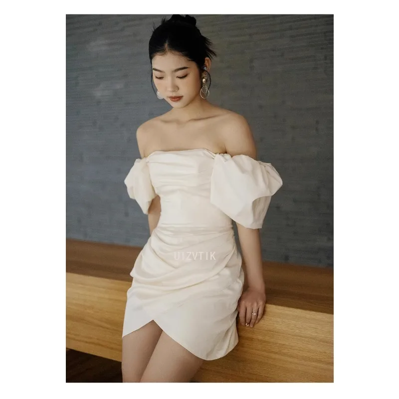 Simple Short Wedding Dresses Women White A-line Mini Bridal Gown Elegant Off the Shoulder Short Sleeves Formal Occasion Dress