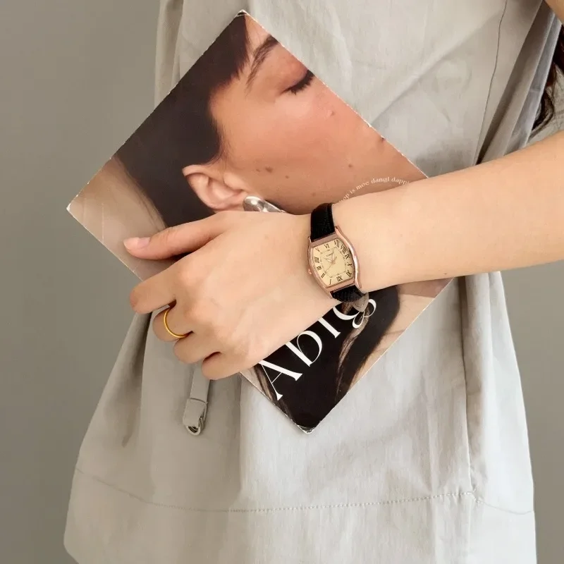 Korean Retro PU Leather Strap Women's Watch