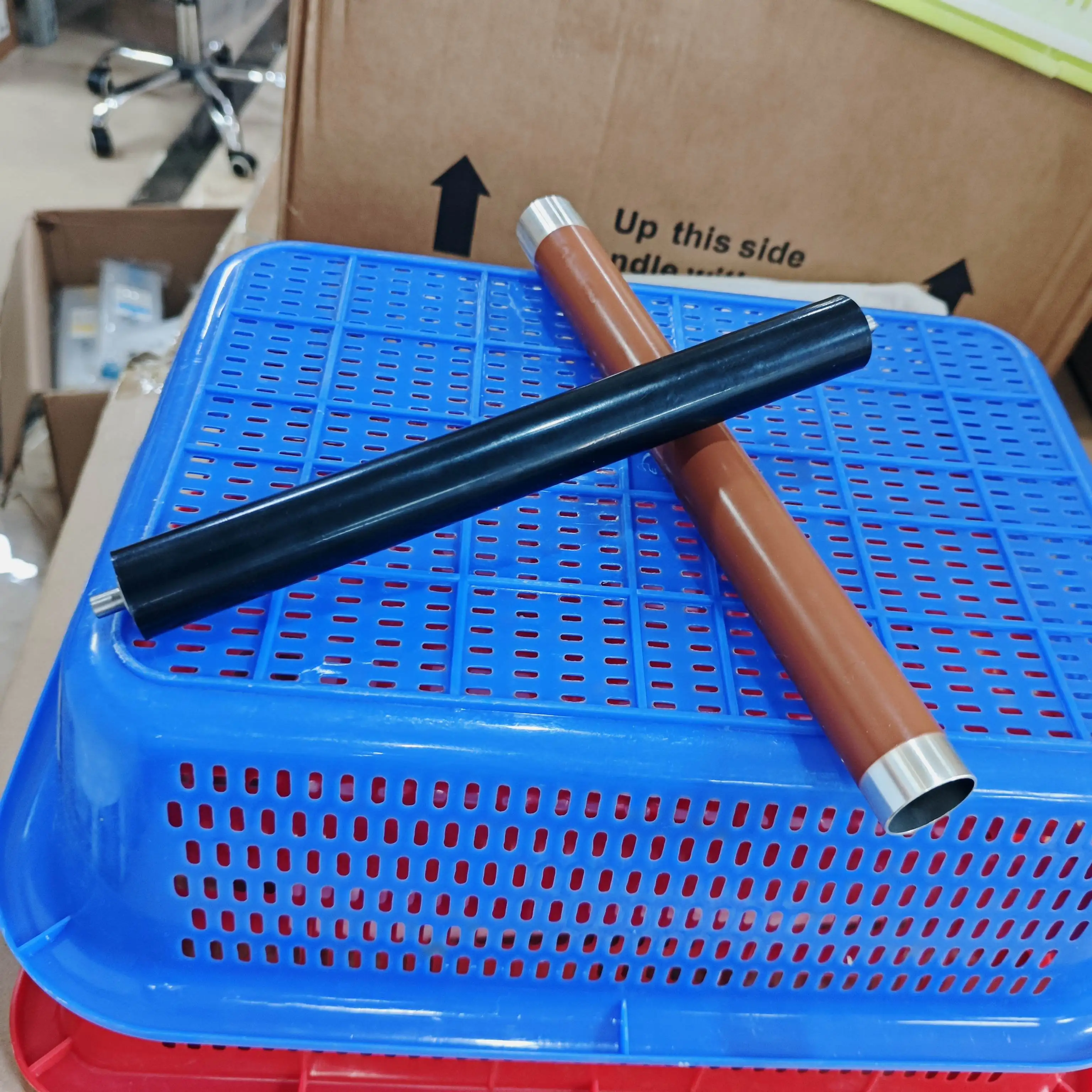 

1 комплект нижнего и верхнего ролика фьюзера для Pantum 7105 7107 6700 7100 6800 7200 7300 P3405 3205 3255 3425 3000 3050 3100 3200 3305 3307