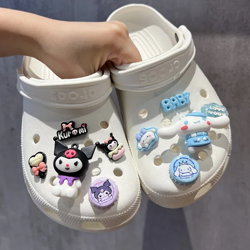 

Cute Sanrio Kuromi Shoes Accessories Cartoon Peripheral Cinnamoroll Pompompurin Crocs Decaration Charm Buckle Charms Kids Gift