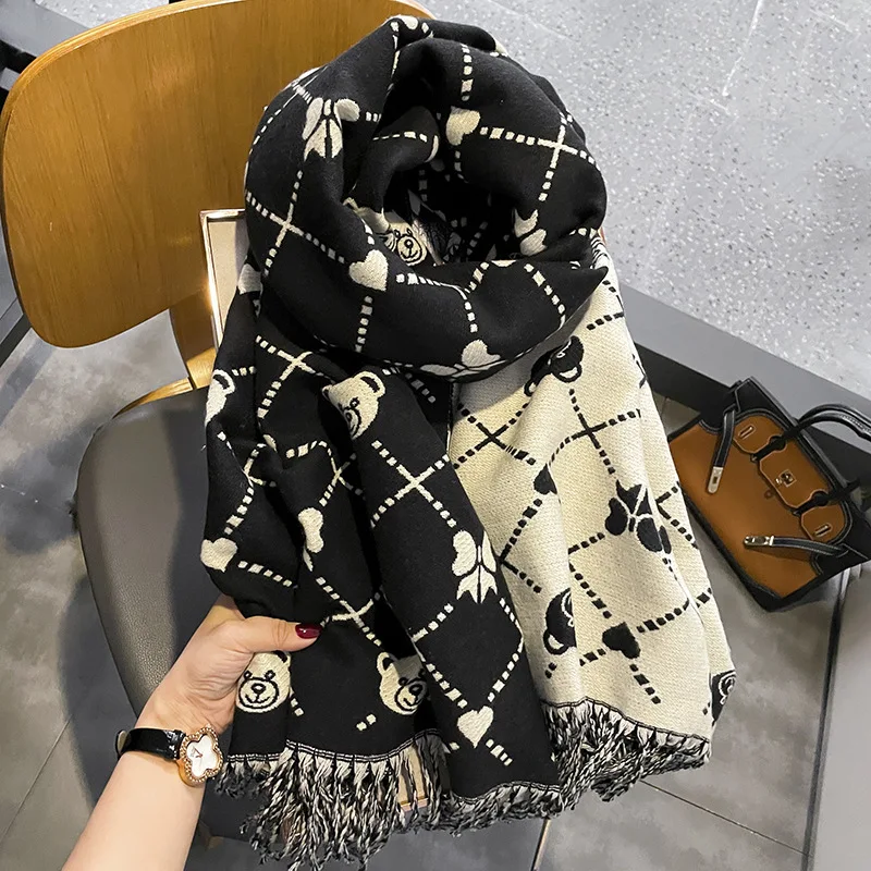 Luxury Brand Cartoon Bear Women\'s Cashmere Scarf Winter Warm Shawl Designer Lovely Bear Lady Wraps Double-side Blanket Scarves