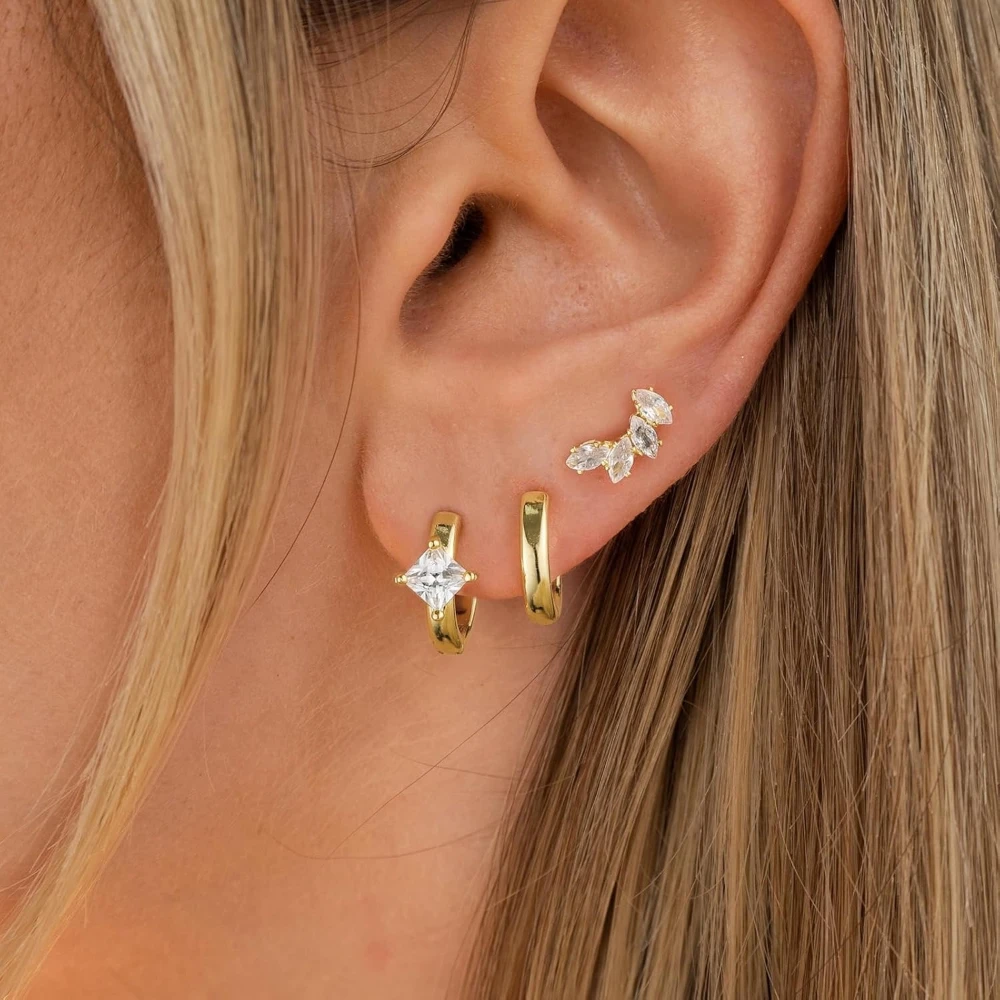 3 paia Dainty CZ Cartilagine Piccoli orecchini a cerchio Set Gioielli penetranti Placcato in oro Impilabile Fibbia per l'orecchio Huggie Hoops Regalo per lei