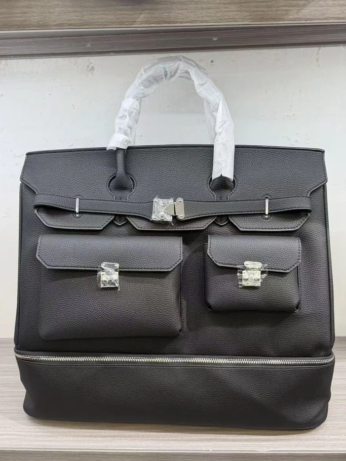 Casual Men's Large Capacity Platinum Leather Texture Shoulder Crossbody Bag Travel Bag Luggage Handbag  Bag