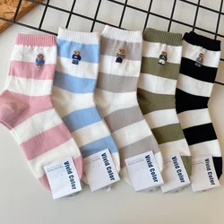 Calzini carini da donna eleganti dell'orso della signora del fumetto di buona qualità cotone stile Harajuku donna novità regali di natale Sox traspiranti