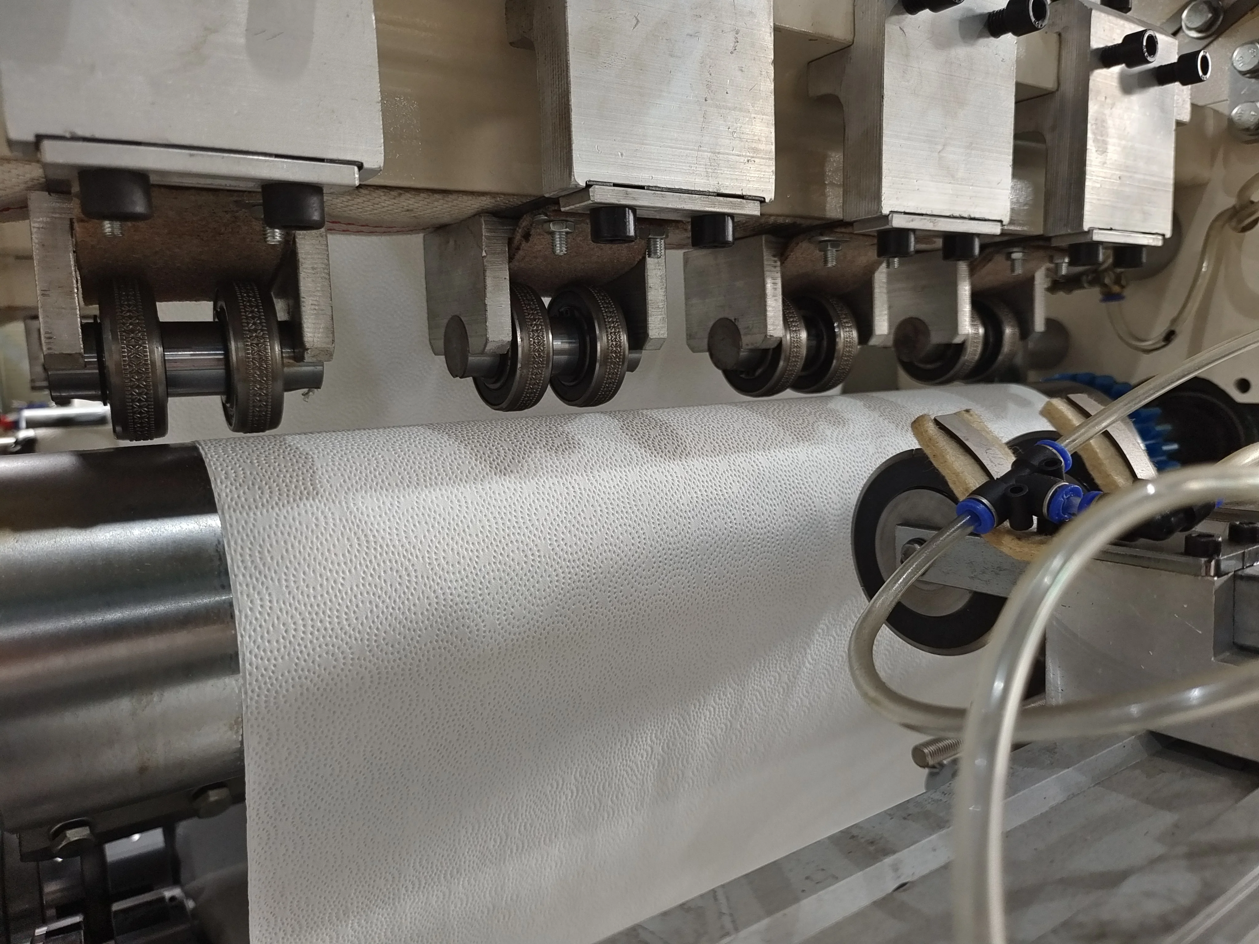 자동 n단 접이식 화장지 제조 포장 기계