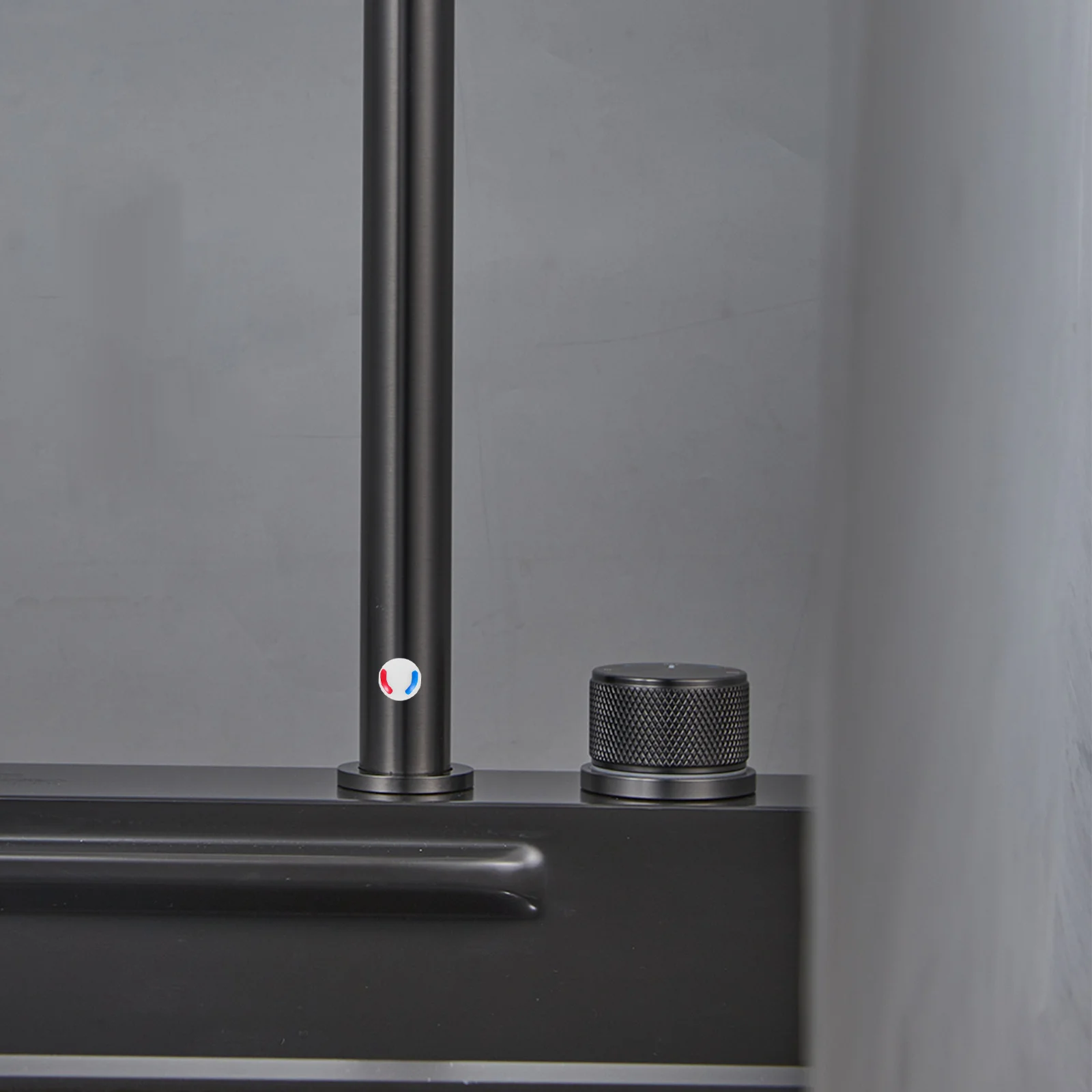 

10Pcs Water Hot Cold Plastic Labels for Faucets Sink Tags Red Blue Clear Hot Cold Indicator Hotel Restaurant Bathroom Supplies