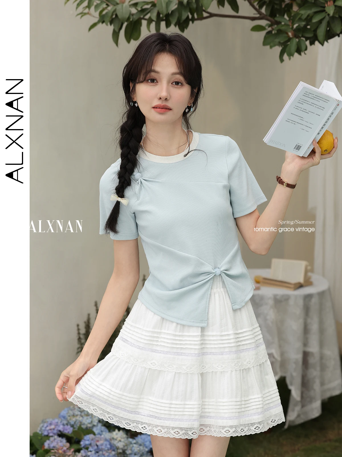

ALXNAN Women's T-shirt Light Blue Short Sleeve Bow Design Cotton T-shirt 2025 Summer New Elegant Korean Popular Clothes L537102