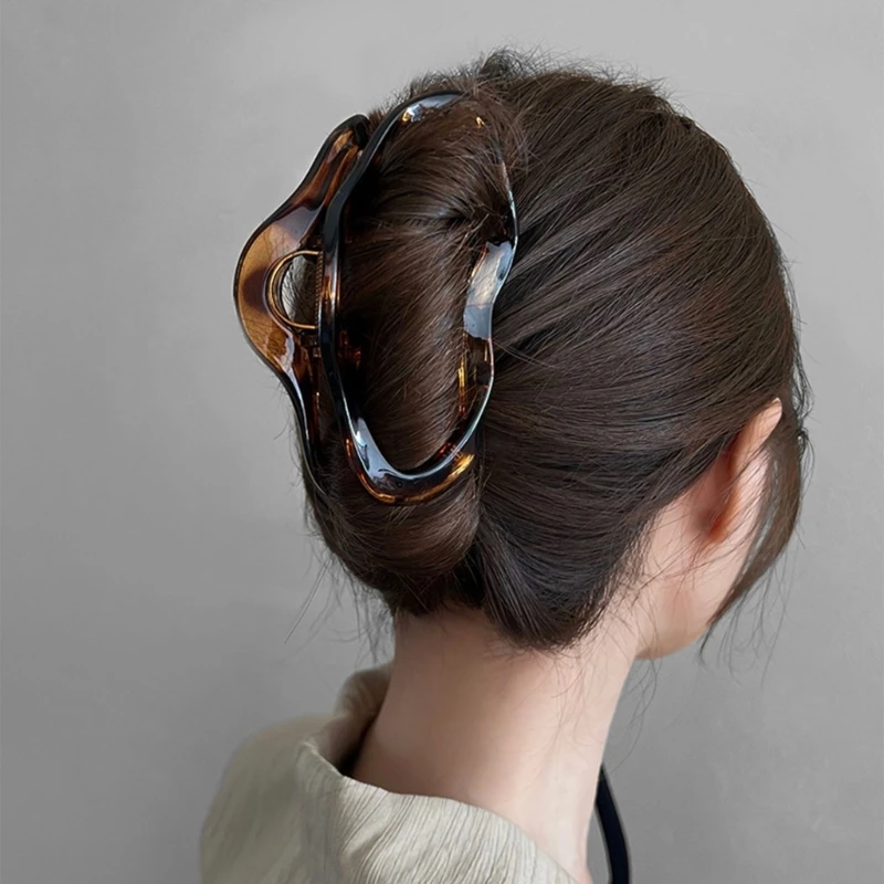 

Элегантный облачный акриловый зажим с противоскользящим дизайном, идеально подходящий для особого мероприятия