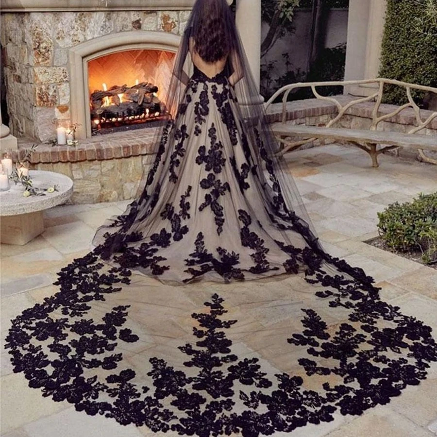

New Arrival Black Cathedral Wedding Veil with Comb Lace Appliqued Edge Soft Tulle One Layer Bridal Veil Wedding accessories