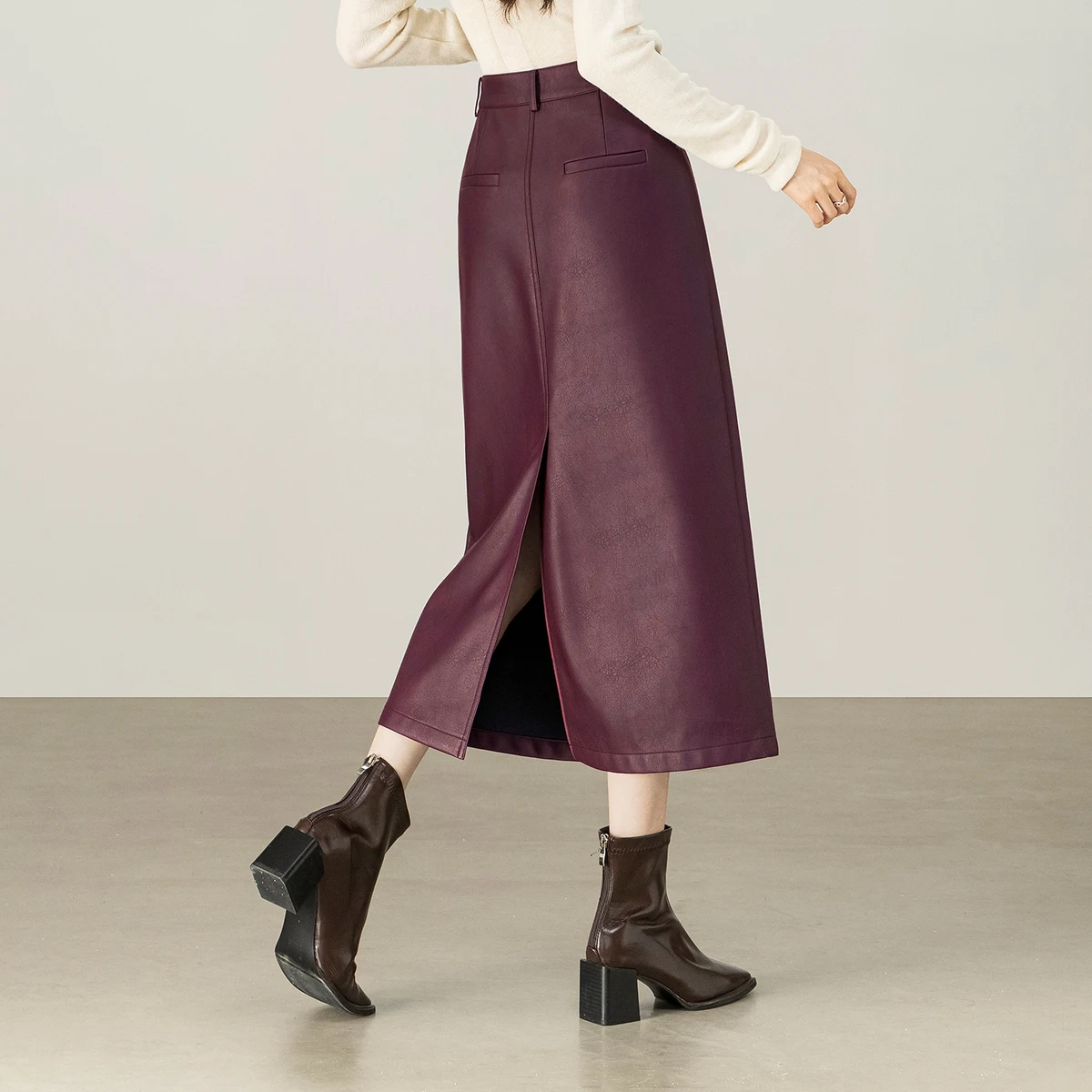 SENTUBILA Women's A-Line PU Leather Skirt 2026 Autumn New Back Split Hem Comfortable Commuter Casual Midi Skirt Ladies 153QA3200