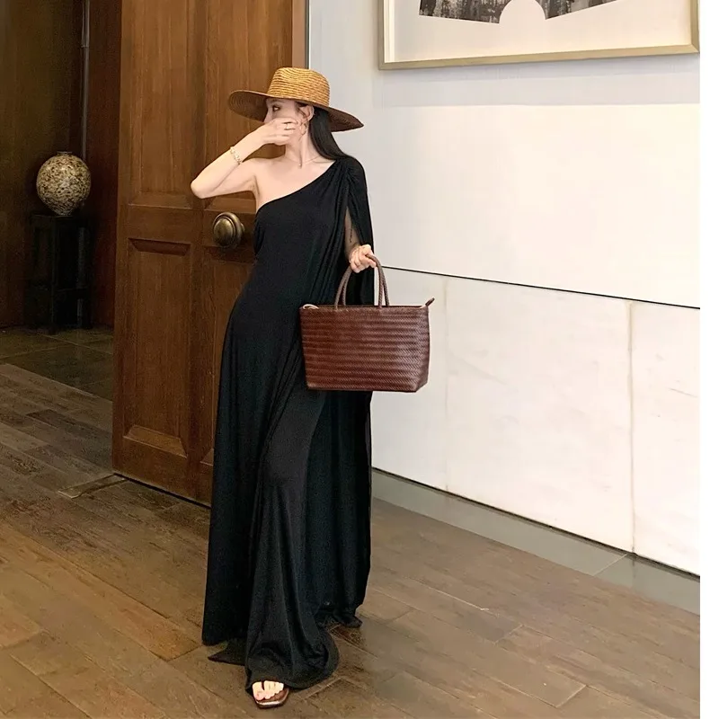 Vestido Longo E de Camadas Duplas Sem Mangas com Ombro Assimétrico Moda Fena Estilo Coreano Cor Pura Vestido H-Line