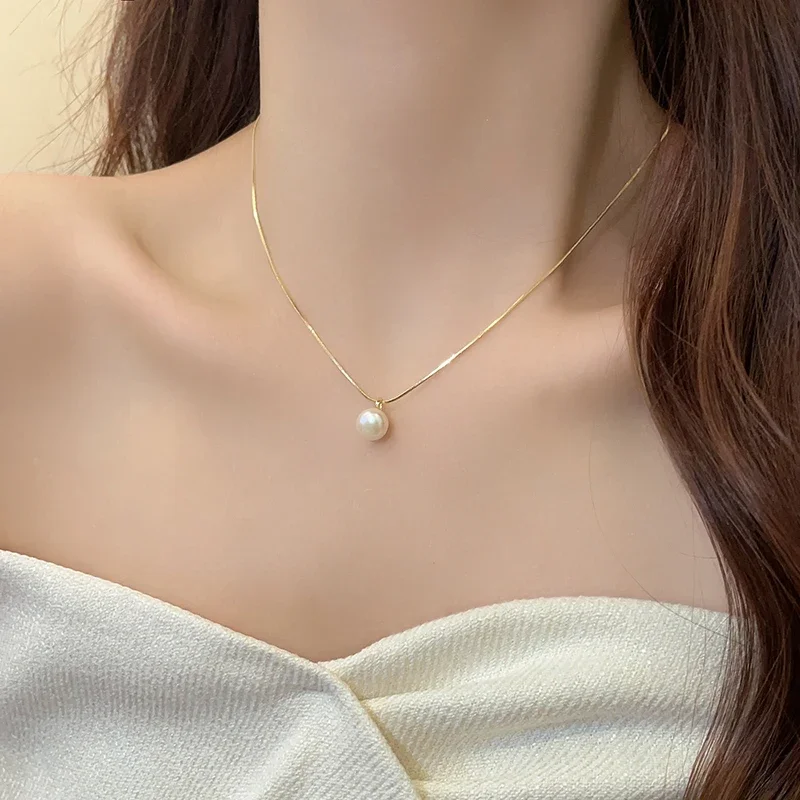 

Light luxury French pearl necklace women's niche accessories high-end neck chain 2024 new popular collarbone chain pendant