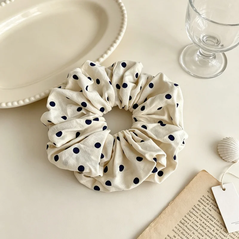 1 Stück Damen Scrunchies aus cremefarbenem Stoff mit kleinen Tupfen, im Salt-Style, elastische Haarbänder, elegante Pferdeschwanz-Haargummis – Detail 6