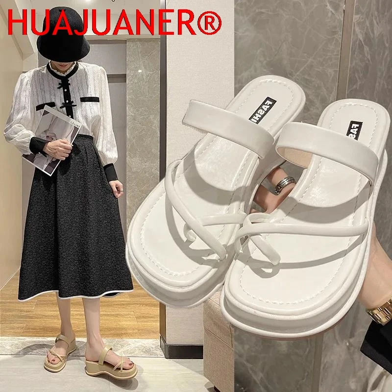 

Модные женские шлепанцы на толстой подошве с открытым носком 2026: Корейский тренд, летние уличные сандалии, элегантная пляжная обувь