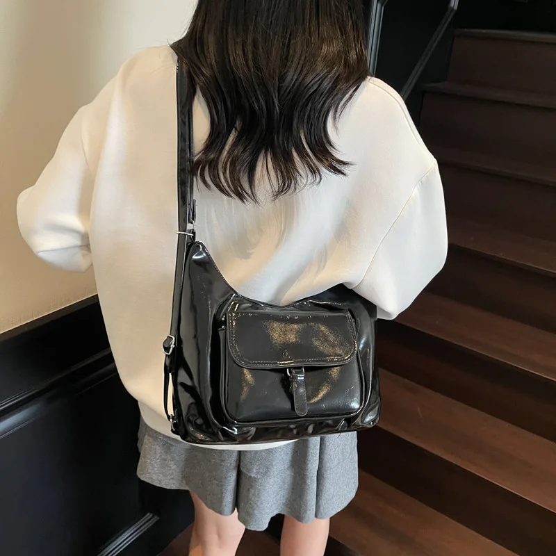 

2025 autumn new arrival niche design simple and fashionable dumpling bag for women's shoulder cross-body bag