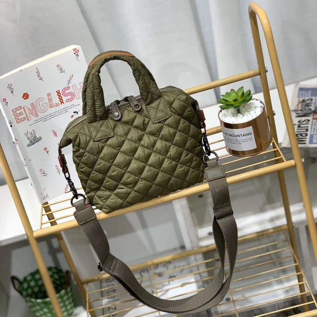 Fashion Lingge Quilted Women Shoulder Bags Padded Lady Handbags Casual Nylon Down Cotton Crossbody Bag Small Tote Puffer Bag2024