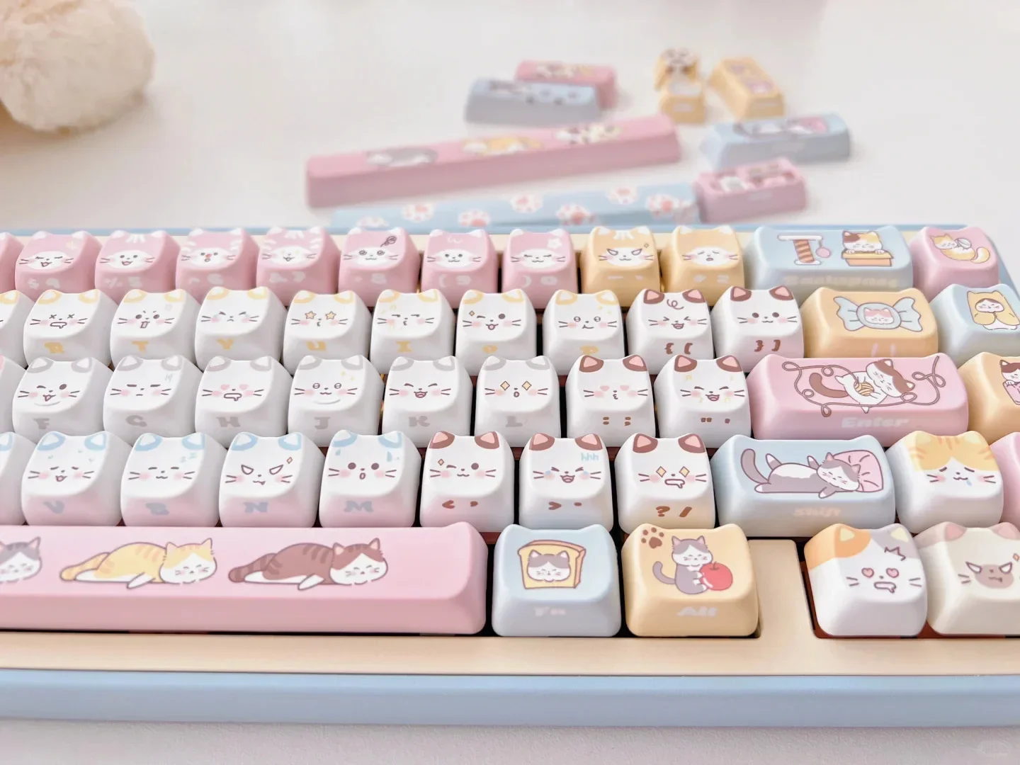 Imagem -04 - Cute Cat Head Keycap para Teclado Mecânico Mao High Pbt Material Faça Você Mesmo Pink Cat Paw Keycaps Presente de Aniversário 142 Chaves