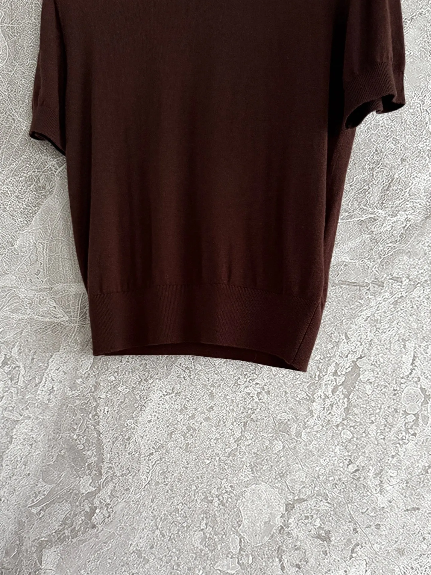 100% الصوف المرأة بلوفر مغزول جولة الرقبة قصيرة الأكمام بلون سترة الإناث عارضة