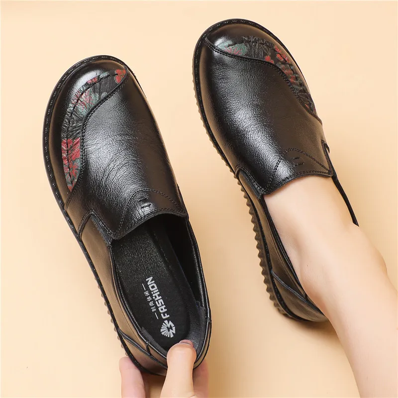 Spring Women Genuine Leather Loafers Handmade Casual Shoes Ladies Slip-On Flat Driving Shoes Mother Soft Comfortable Shoes