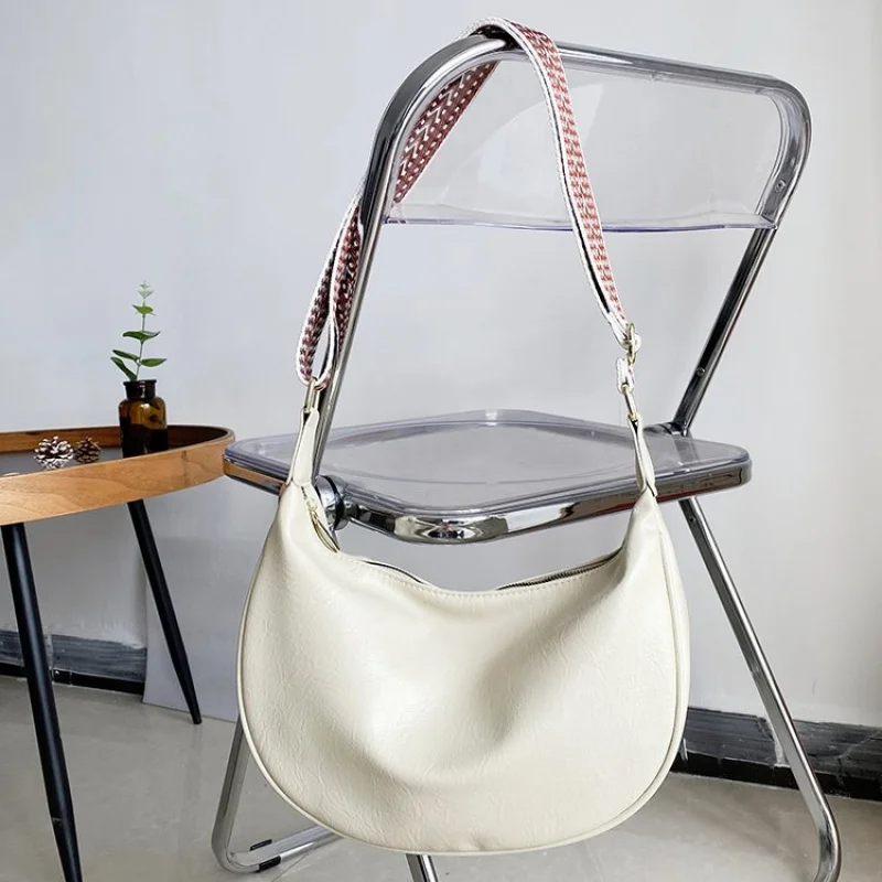 

Luxury Classic Designer Paris Fashion Inspired Crossbody Purse For Women With Large Capacity And Trendy Look