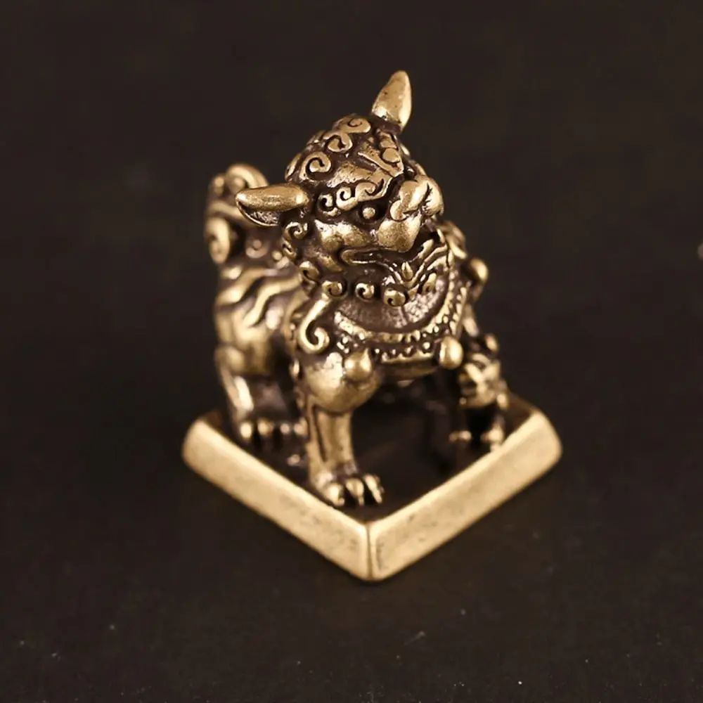 Feng Shui Decoration Tea Pet Brass Crafts Handmade Desktop Ornament Lion Figurines Keychain Pendant Lion Seal Lion Ornaments