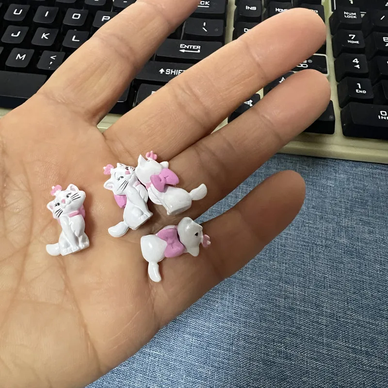 24 unids/lote 1,8 cm tamaño pequeño exquisito adorno de gato María decoración DIY