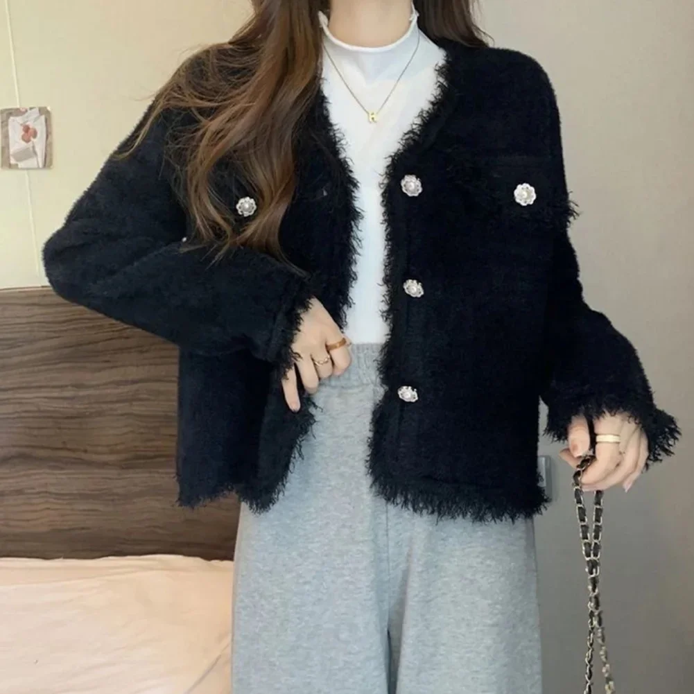 Women's Autumn And Winter Long-sleeved V-neck Plush Jacket Fashion Temperament Cardigan