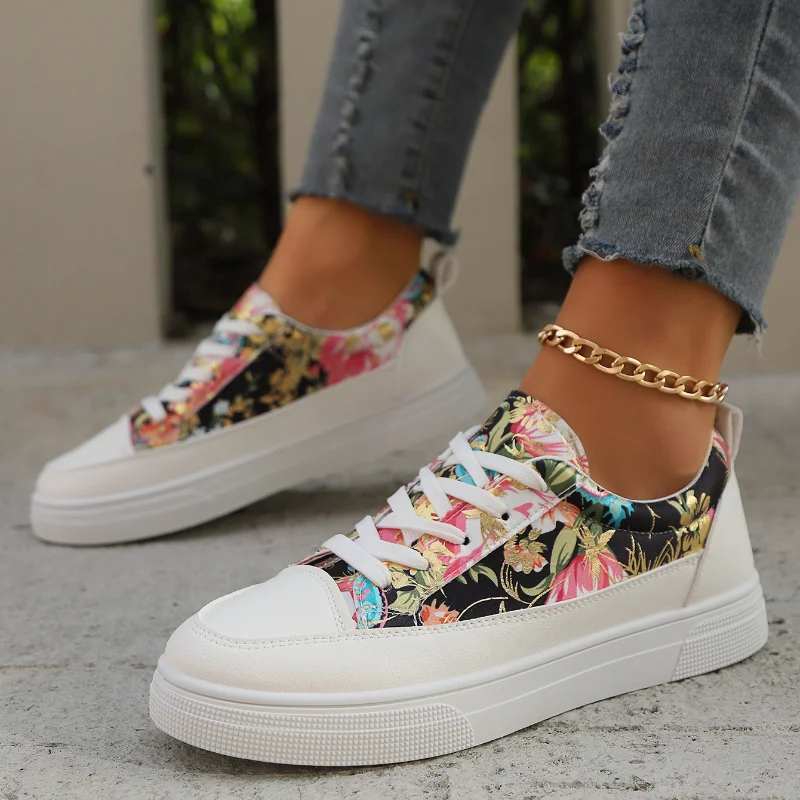 2024 Women's Flat Floral Sneakers Designer Comfortable Casual Autumn Shoes Lace Up Soft Sole Sneakers Walking Women