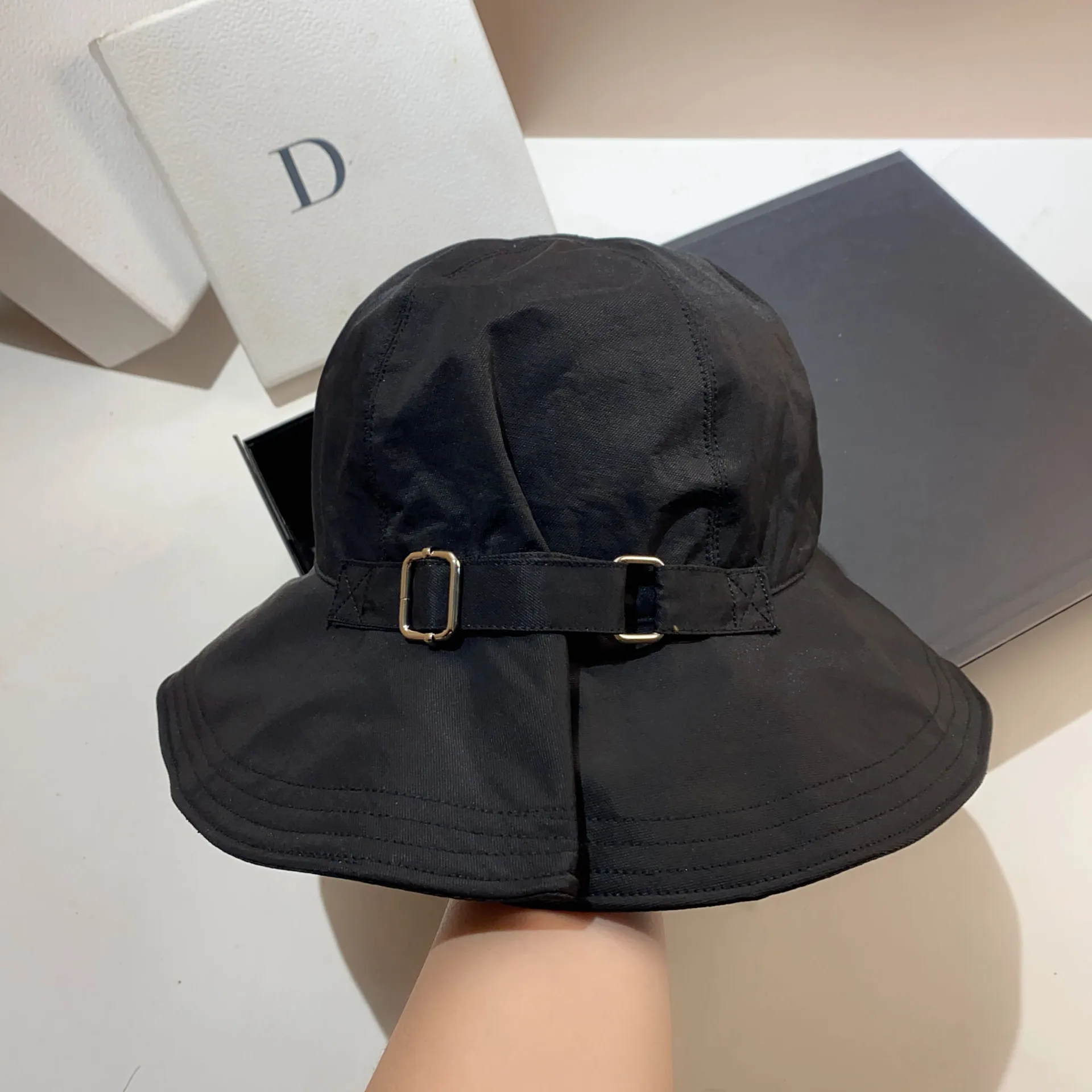 Designer Brand Women Belt Buckle Bucket Hat Luxury Sunscreen Panama Dome Fisherman Hat Casual Beach Sun Hats Basin Cap