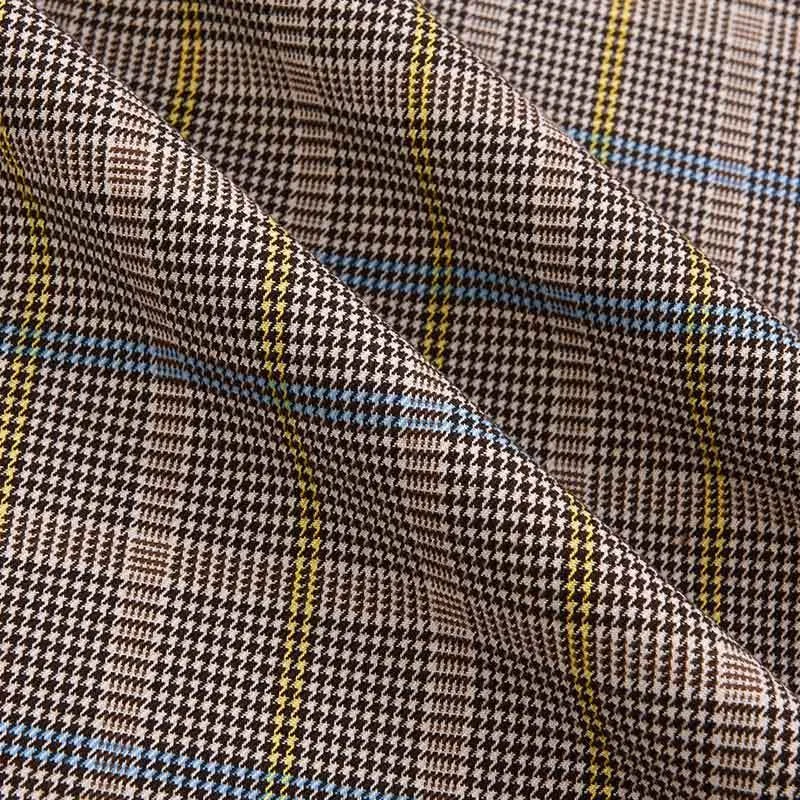 Elastic colored woven fabric is used for the cushions and throw pillows of small shirts in suits