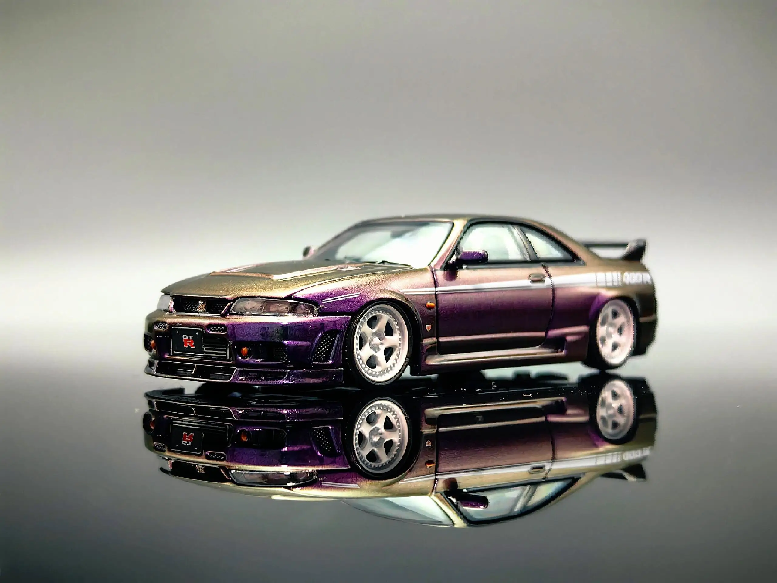 

Focal Horizon FH 1:64 GTR R33 400R Diecast Model Car Limited edition