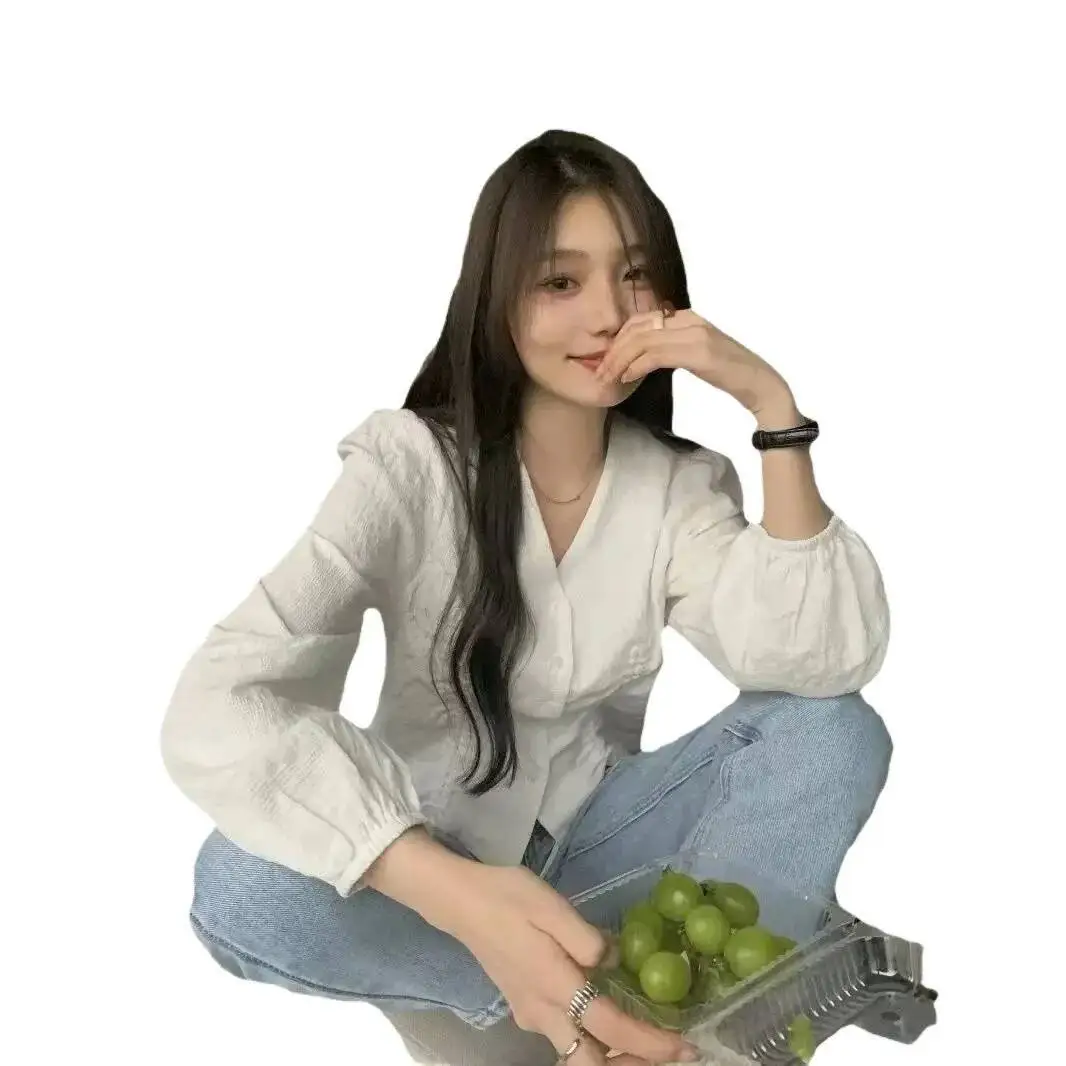 Camisas de mujer chal otoño nueva camisa de manga larga diseño nicho estilo francés elegante único cuello en V Top corto