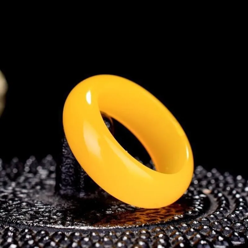 

Новое кольцо High-ice Yellow Ring, классическое и элегантное украшение.