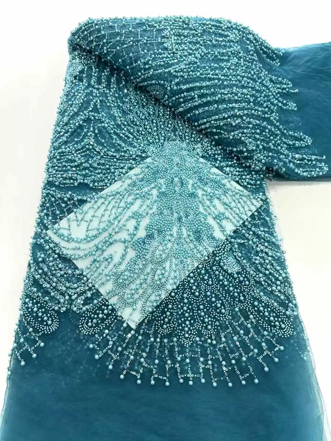 アフリカナイジェリアビーズフレンチメッシュレーススパンコール高品質 2025 刺繍レーススパンコールレースのウェディングドレスの女性