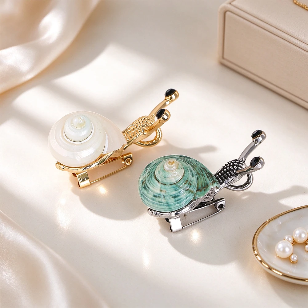 Natural Conch Shell Snail Brooch Pin Vintage Animal Lapel Pin Badge Suit Coat Collar Scarf Clip Jewelry Gift Women 2 Colors